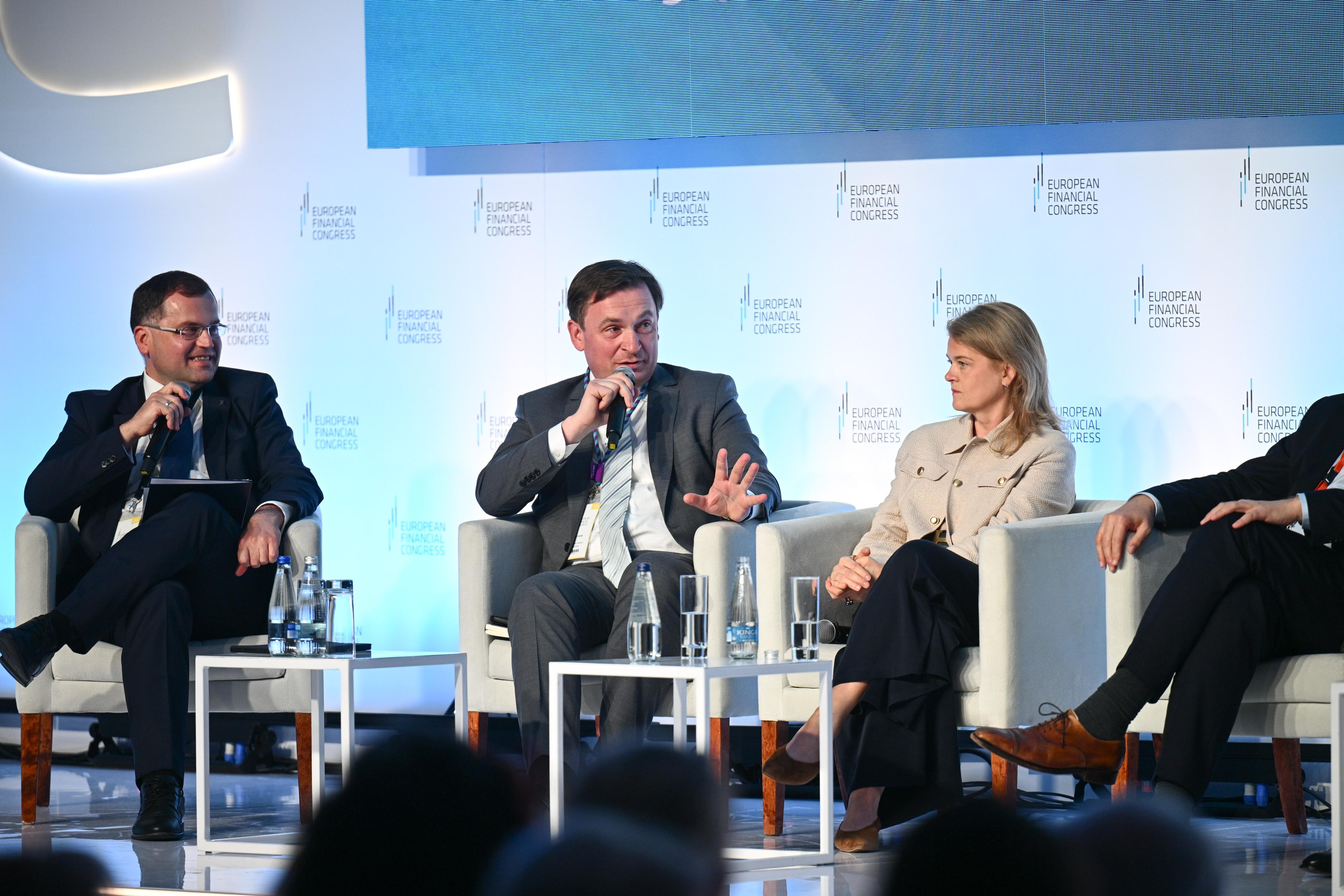 Łukasz Hardt wystąpił podczas EKF w panelach dyskusyjnych_1