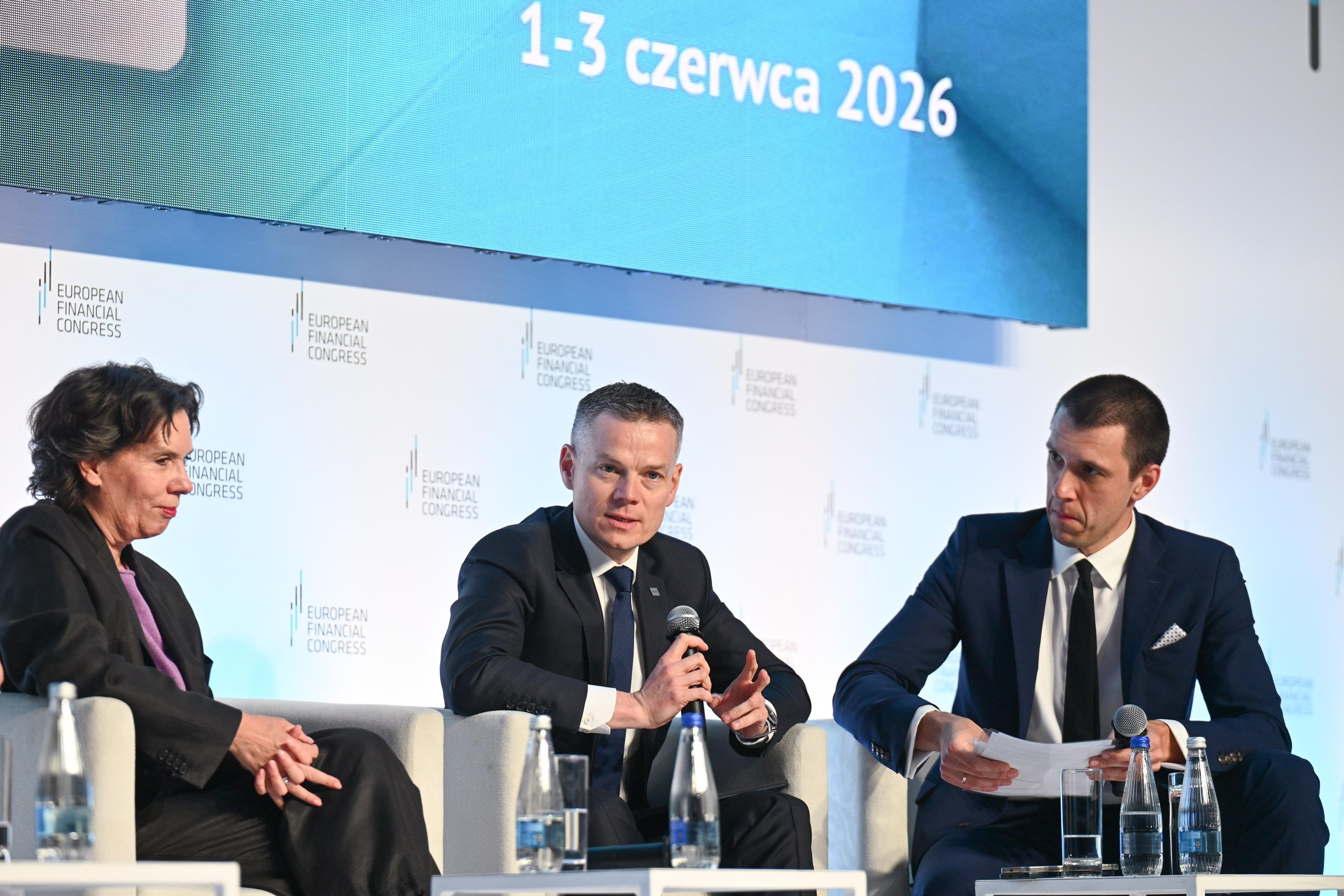 Jacek_Jastrzębski_w_panelu_na_temat_konkurencyjności_europejskich_banków