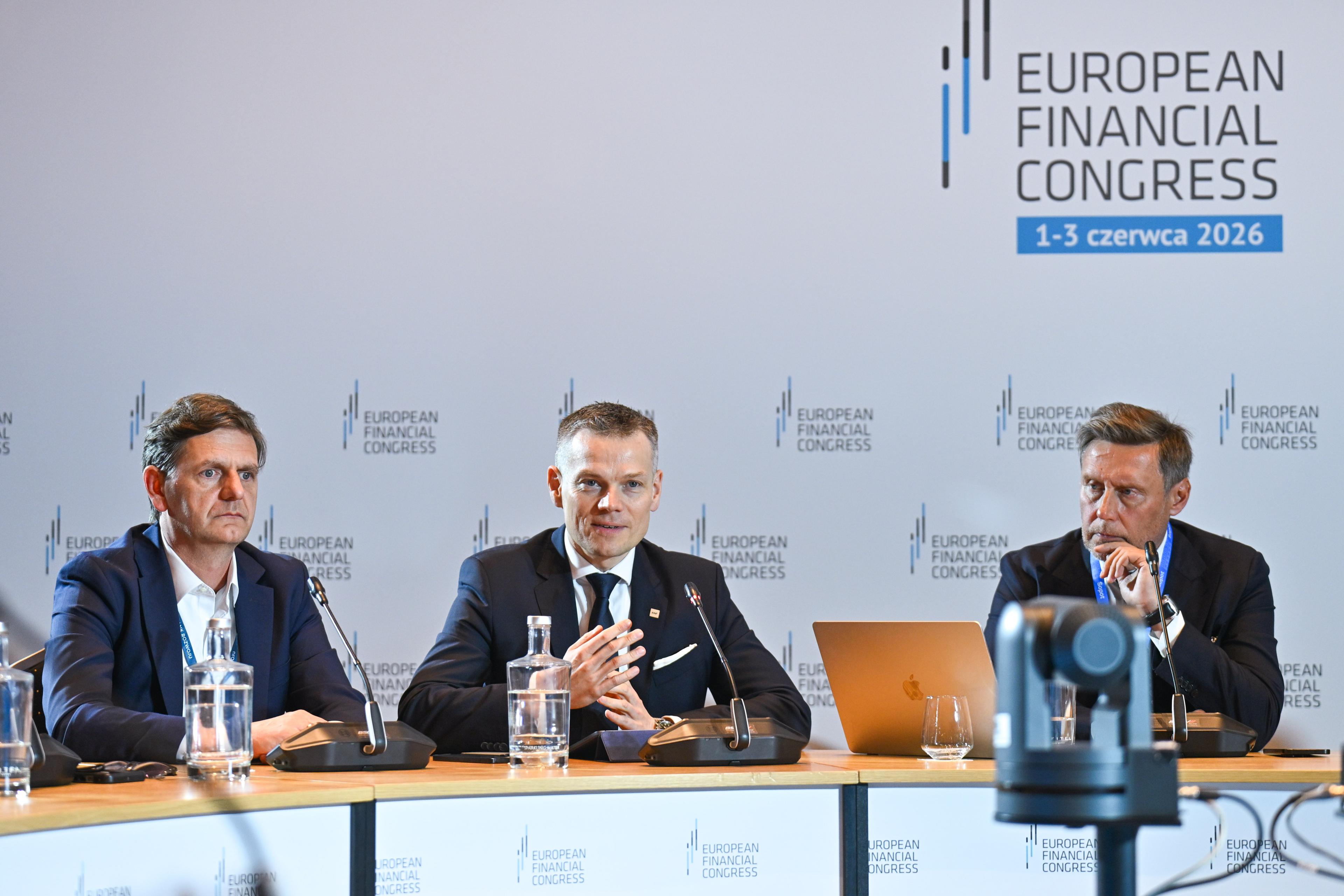 Jacek Jastrzębski wziął udział w posiedzeniu Okrągłego Stołu ds. Ryzyk Prawnych Rynku Finansowego EKF_1