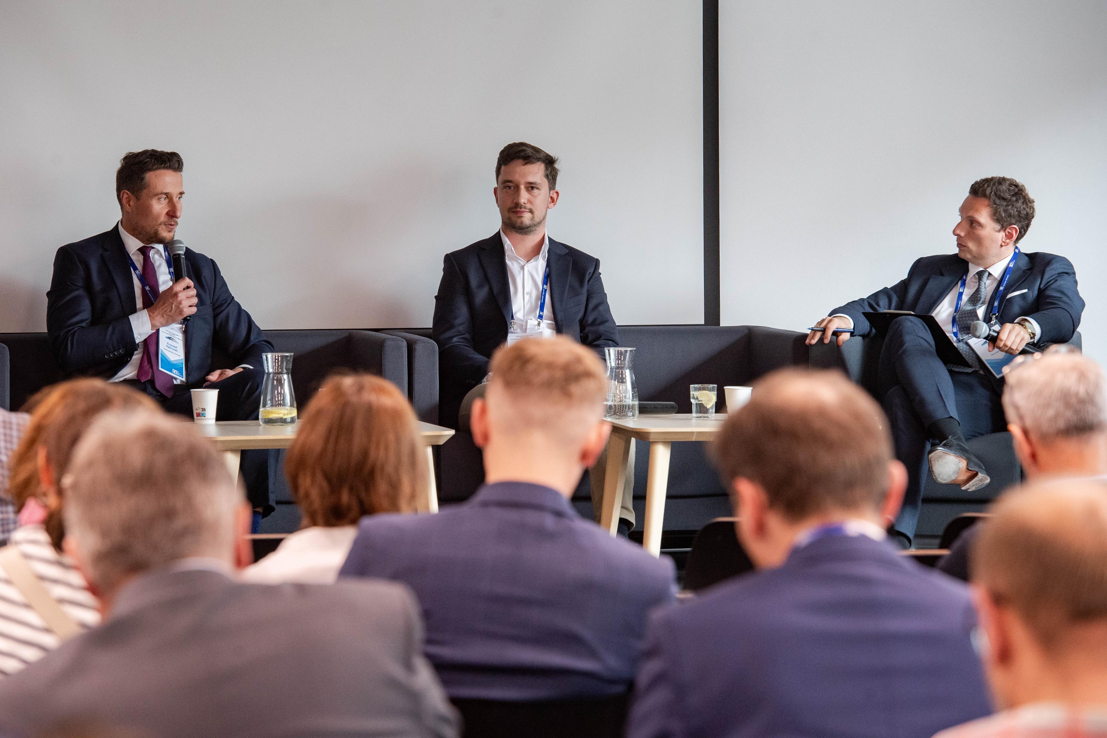 Krzysztof Dąbrowski with debate participants