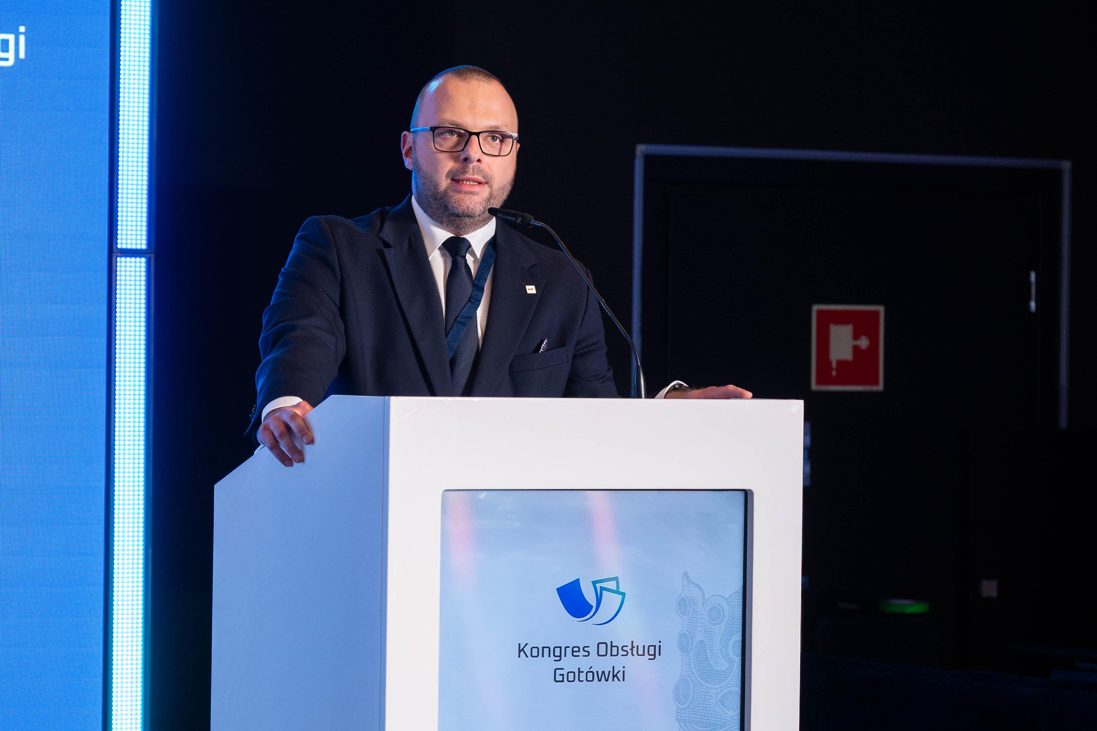 Bartłomiej_Getlich_wystąpił_podczas_12_Kongresu_Obslugi_Gotowki