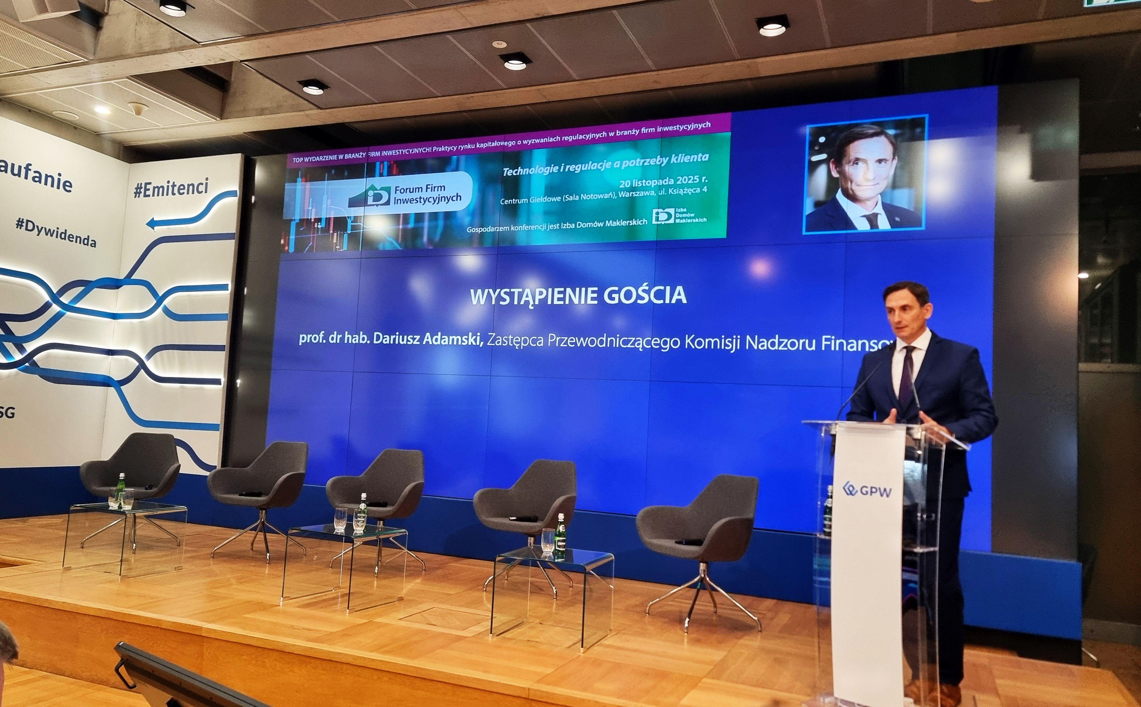 Dariusz Adamski otworzył Forum Firm Inwestycyjnych IDM -1