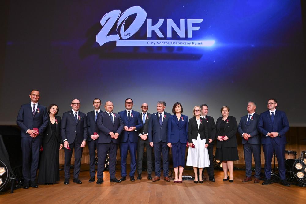 Gala 20-lecia KNF – odznaczenia państwowe dla pracowników UKNF