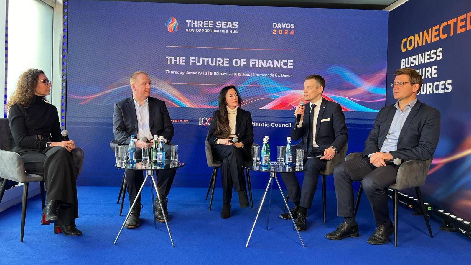 Jacek_Jastrzebski_1_wystapił_w_panelu_dyskusyjnym_podczas_Swiatowego_Forum_Ekonomicznego_w_Davos