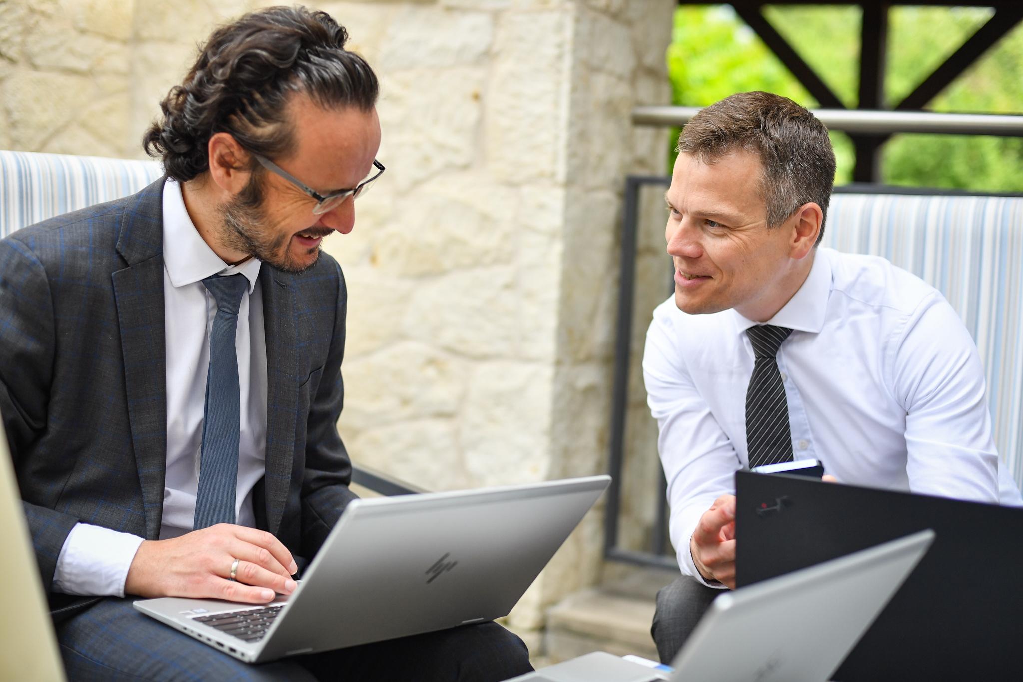 Jacek_Jastrzebski_Piotr_Kozinski_na_XVI_Forum_Funduszy_IZFiA