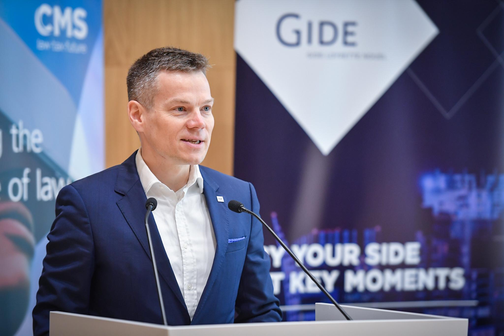 Jacek_Jastrzebski_otwiera_Kongres-Prawa_Bankowego_i_Technologii_Finansowych