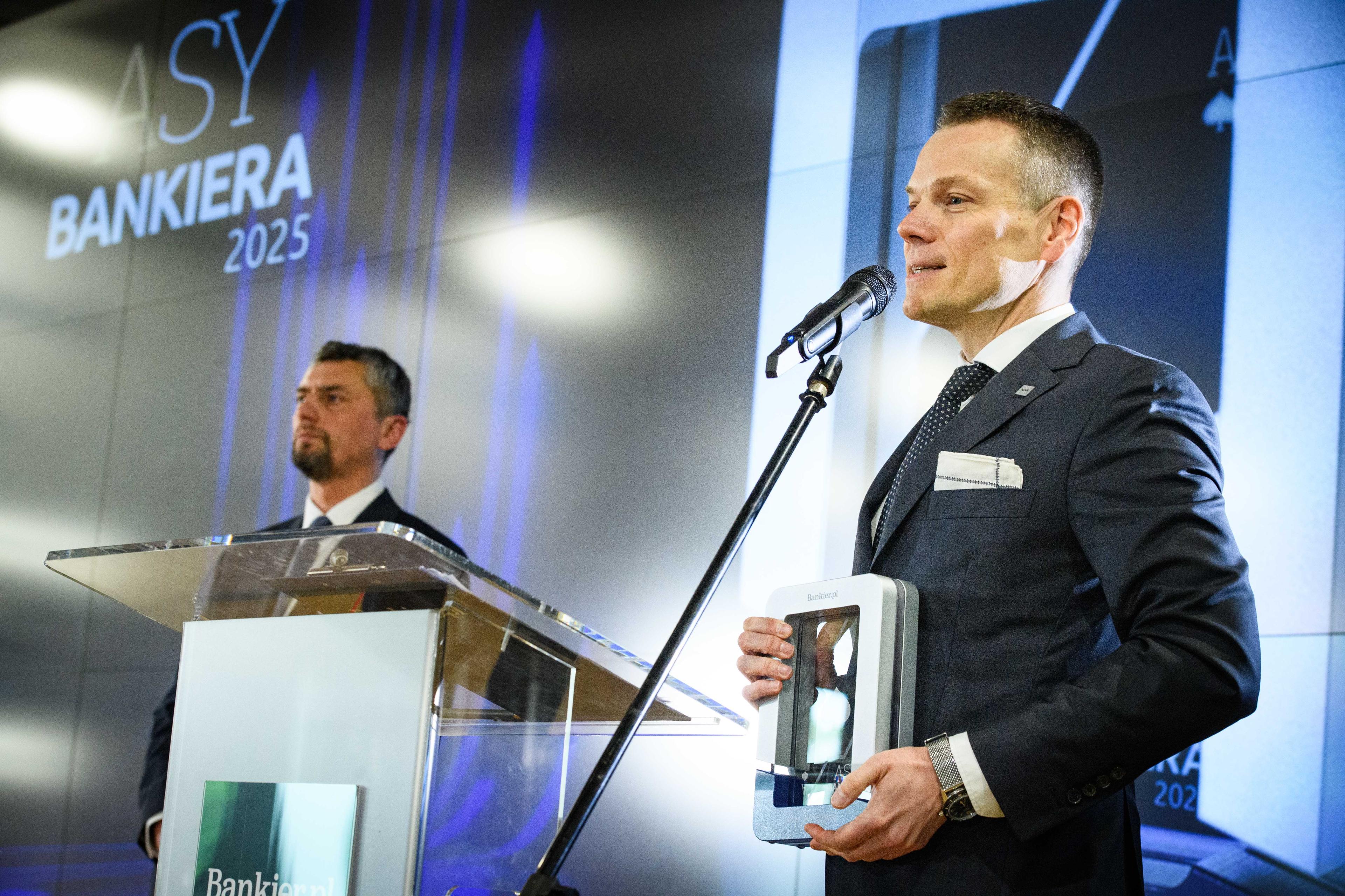 Jacek Jastrzębski wśród 25 liderów polskiego rynku finansowego - 1