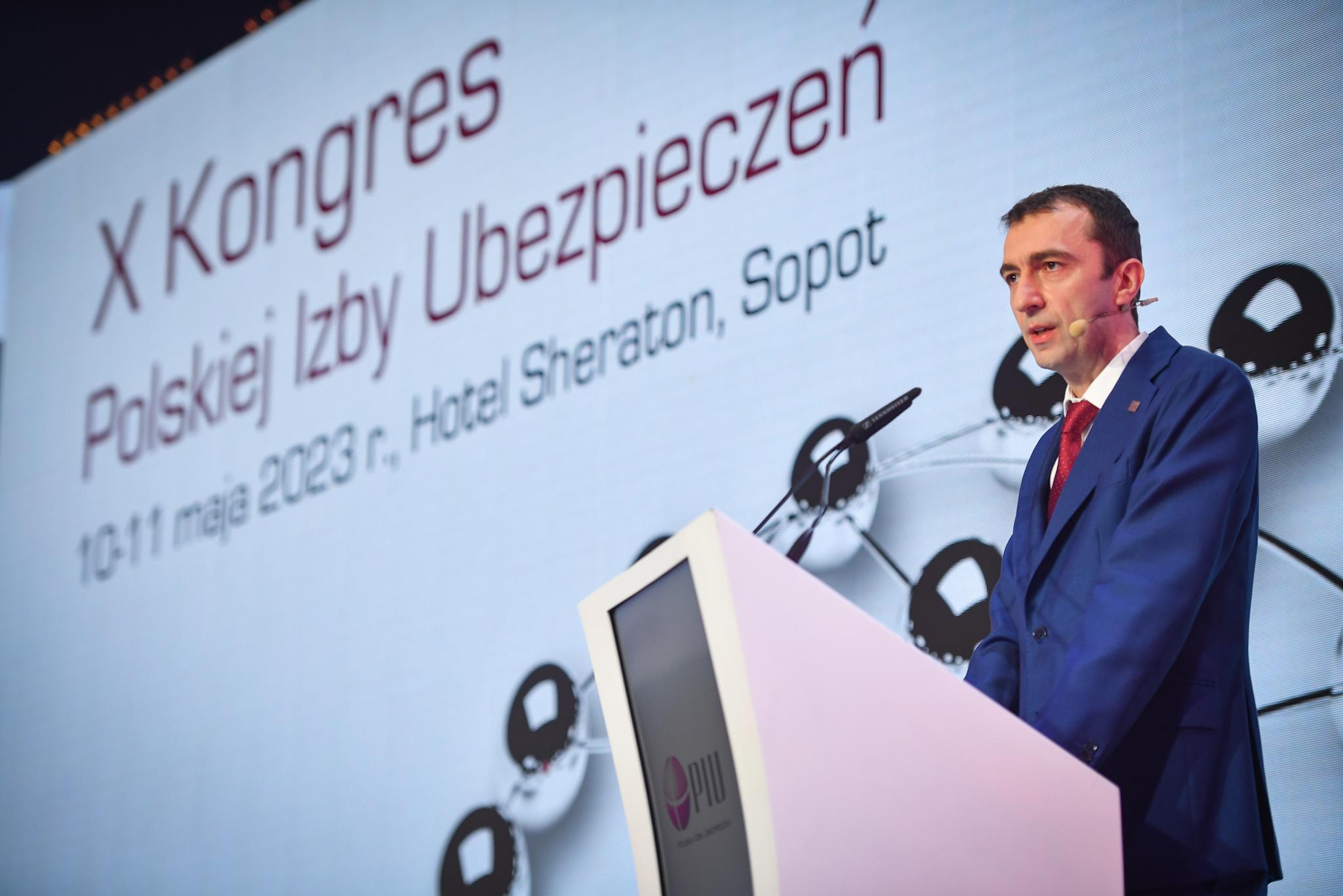 Krystian_Wiercioch_Zastepca_Przewodniczacego_KNF_podczas_otwarcia_X_Kongresu_PIU