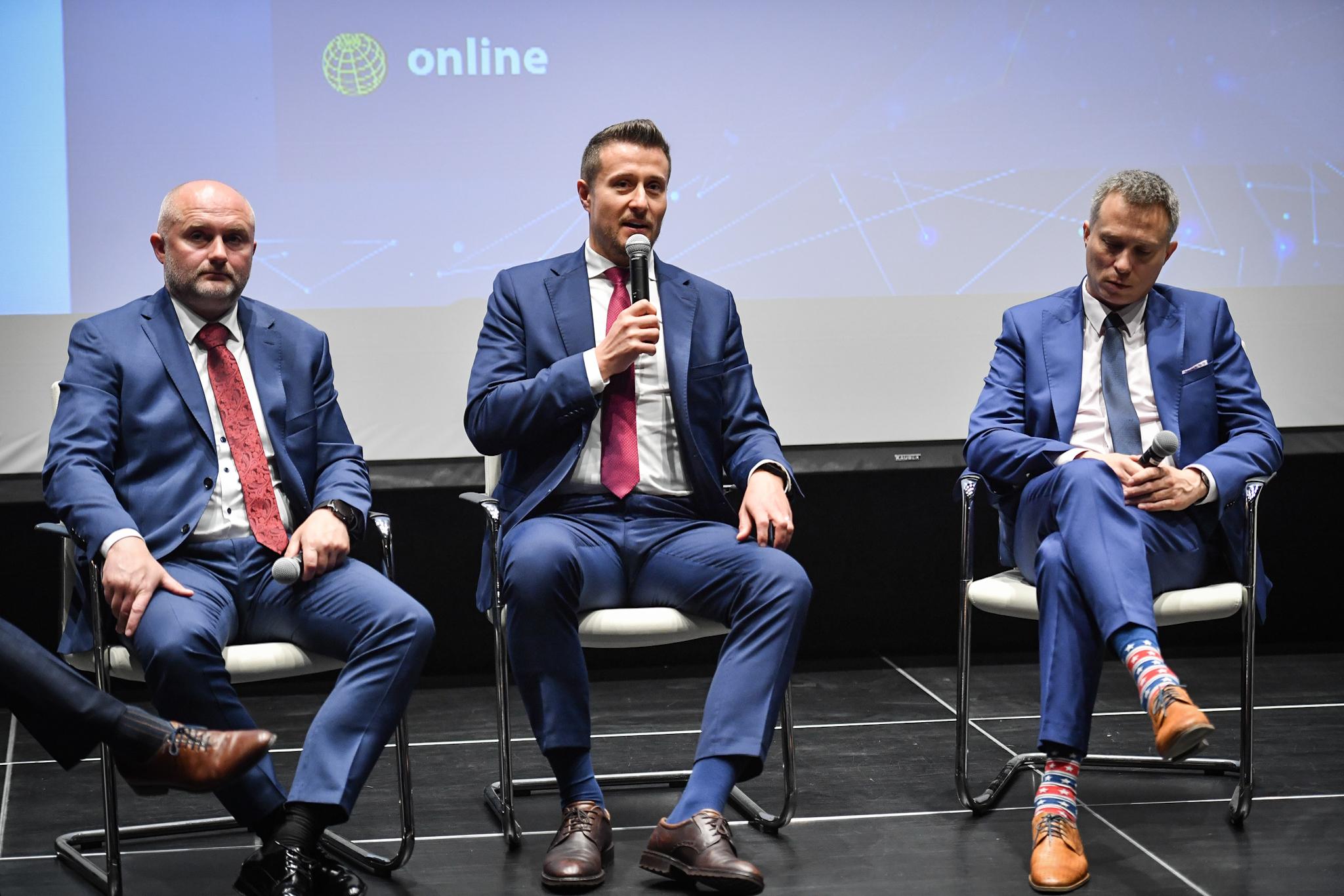 Krzysztof_Dabrowski_na_wspolnej_konferencji_UKNF_WPiA-UW_oraz_FinTech_Poland