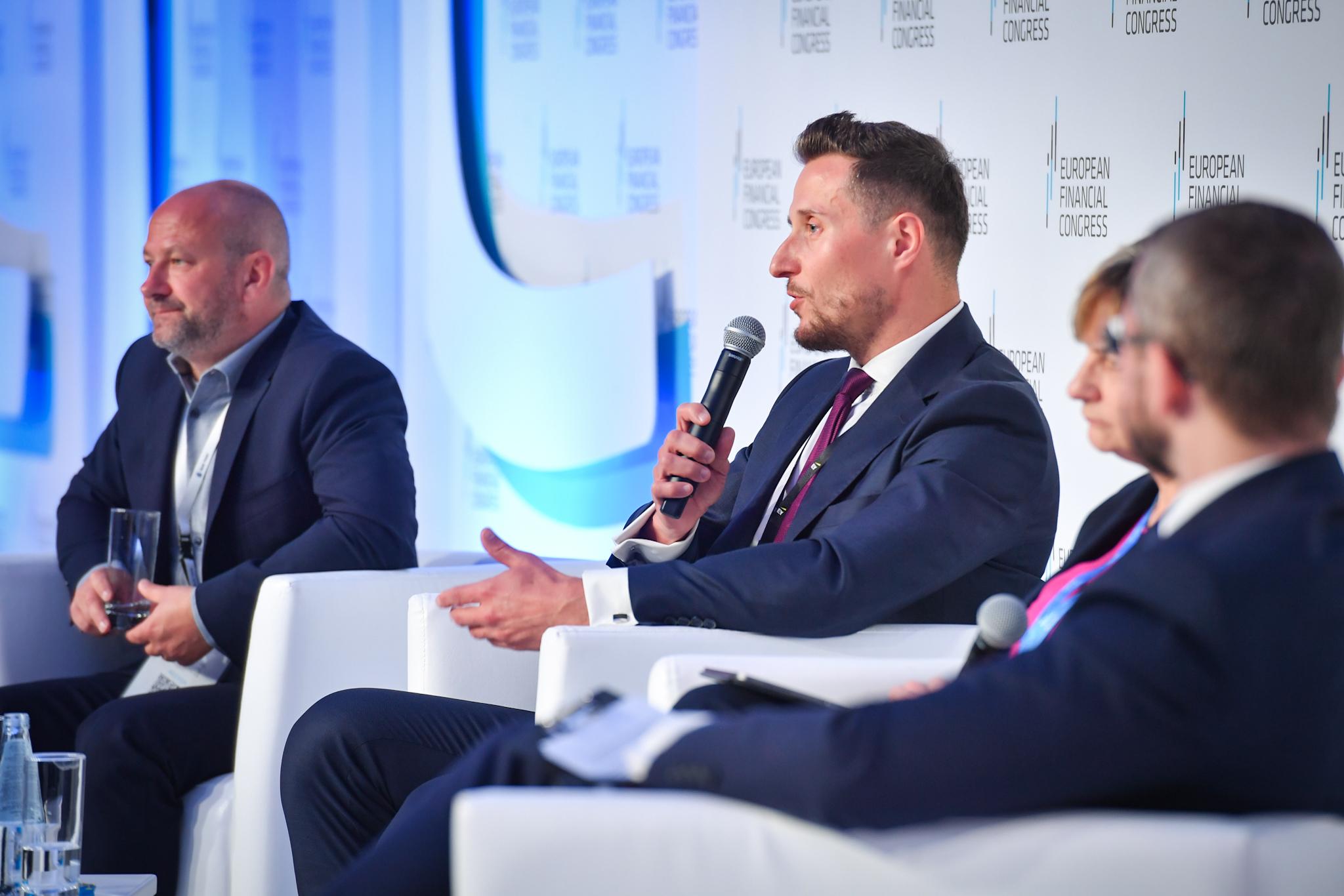 Krzysztof_Dabrowski_wzial_udzial_w_panelu_podczas-EKF