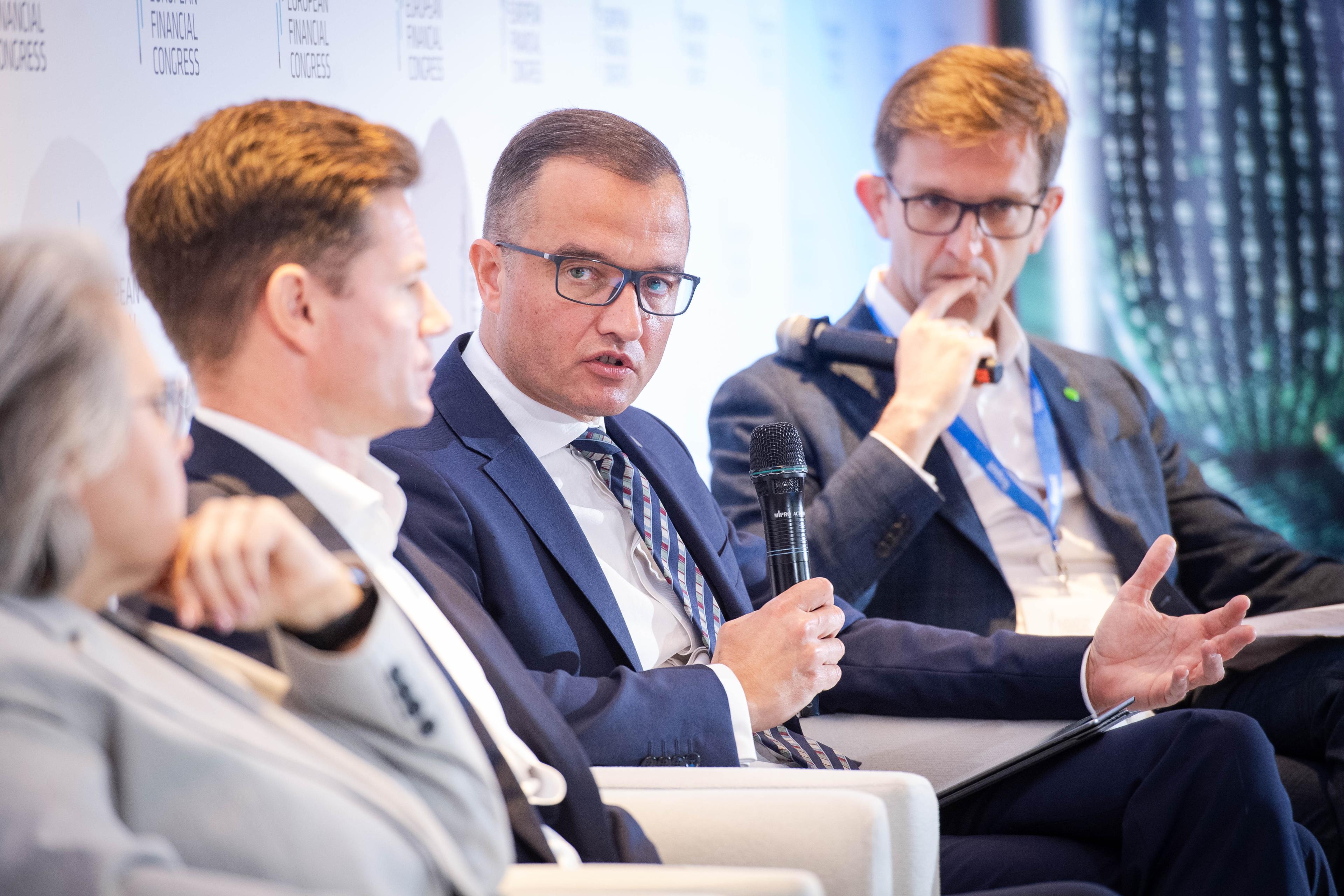 Marcin Mikołajczyk w panelu nt. konkurencyjności i otoczenia regulacyjnego na EKF - 4