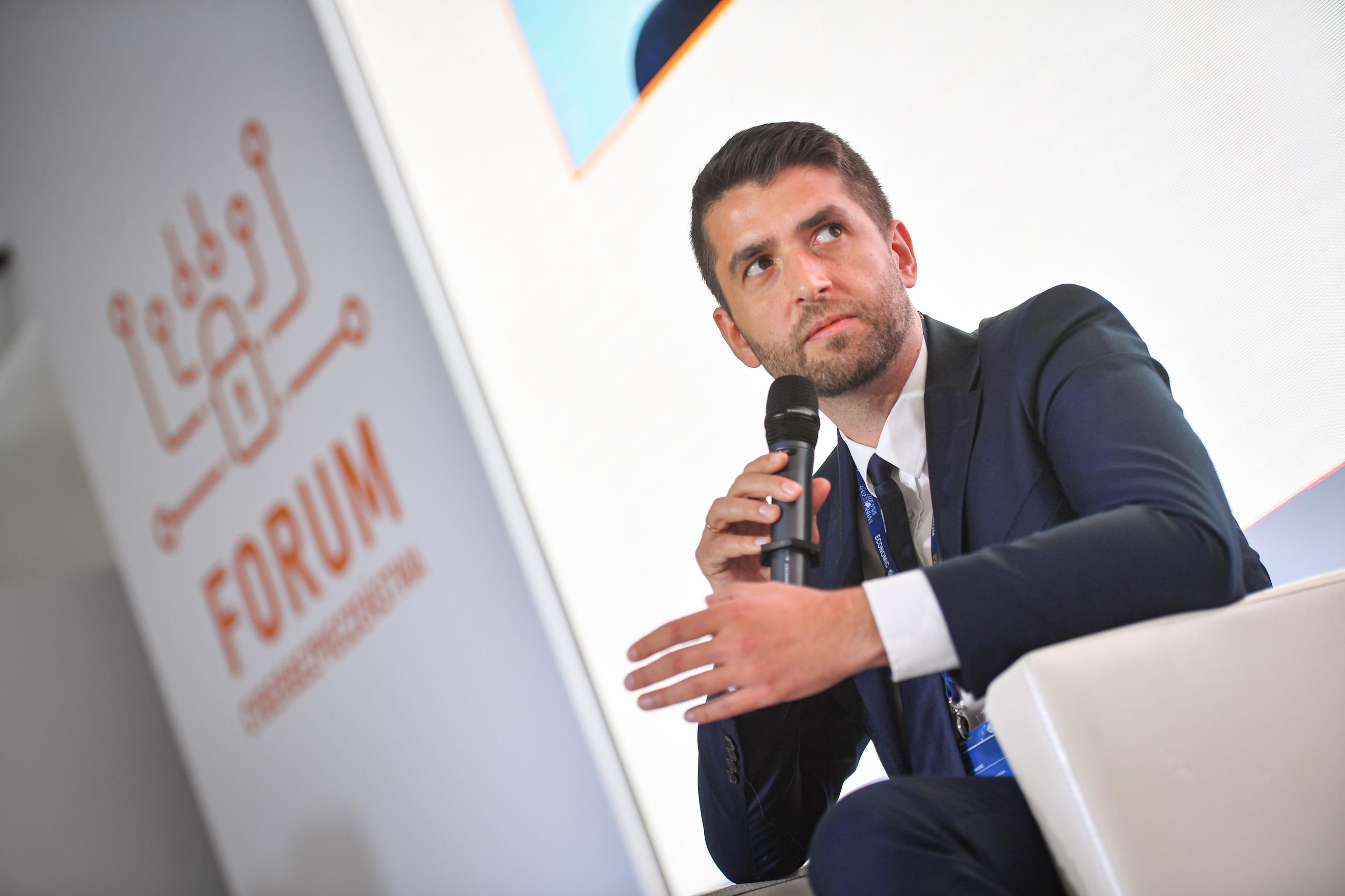 Pawel_Piekutowski_z_CSIRT_KNF_na_Forum_w_Karpaczu