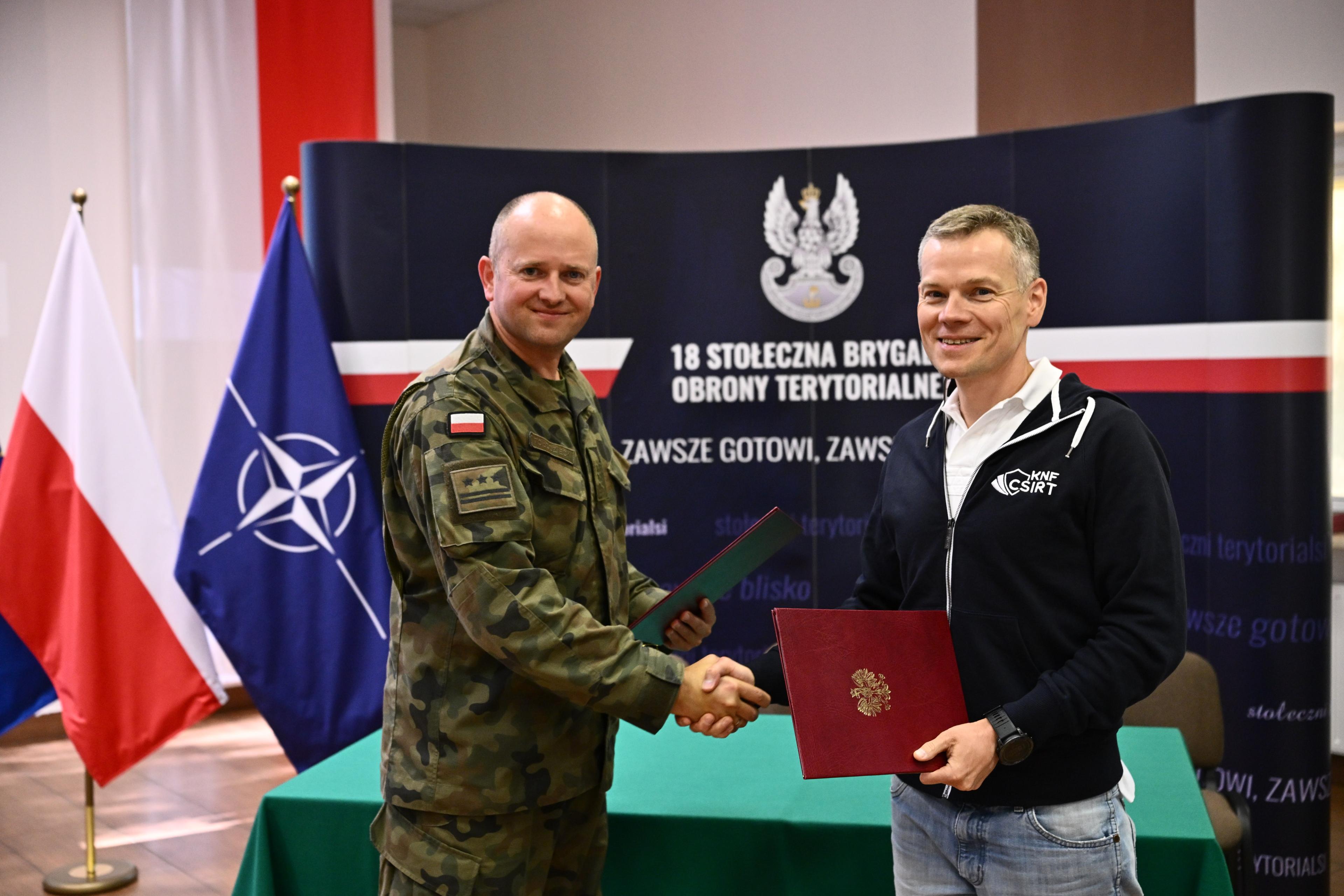 Podpisanie listu intencyjnego o współpracy pomiędzy UKNF a 18 SBOT_4 Podpisanie listu intencyjnego o współpracy pomiędzy UKNF a 18 SBOT_4