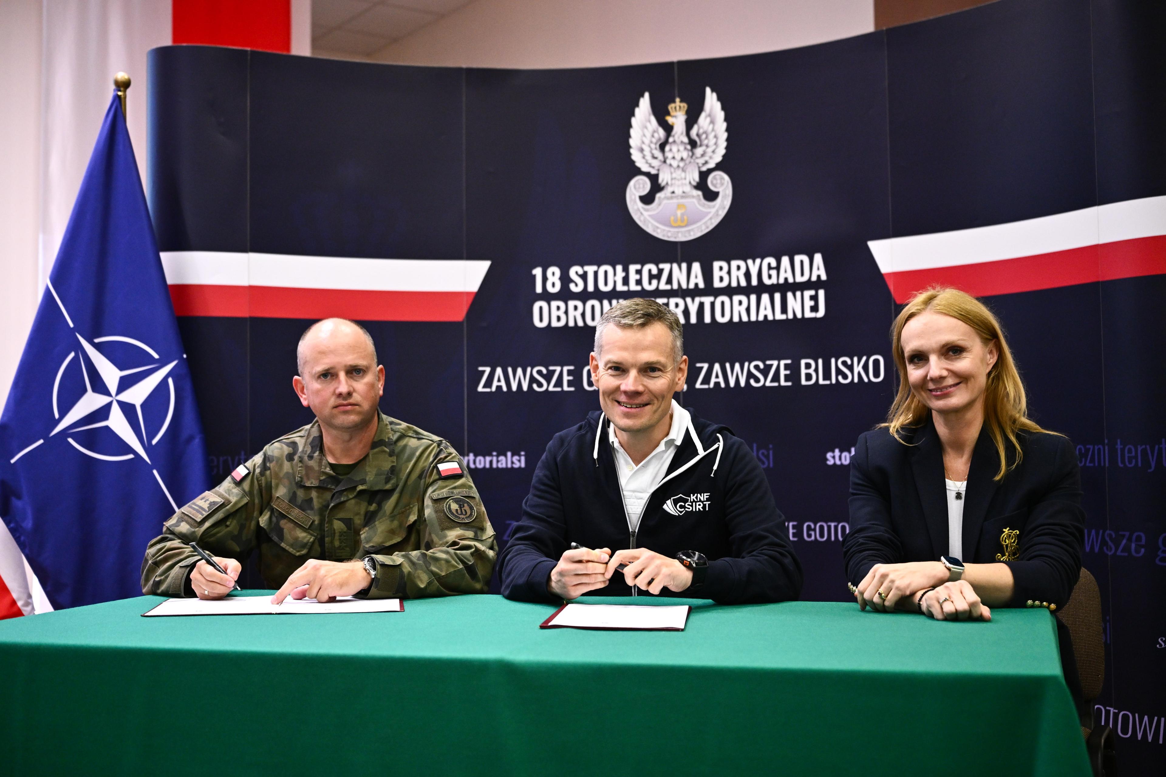 Podpisanie listu intencyjnego o współpracy pomiędzy UKNF a 18 SBOT_1 Podpisanie listu intencyjnego o współpracy pomiędzy UKNF a 18 SBOT_1