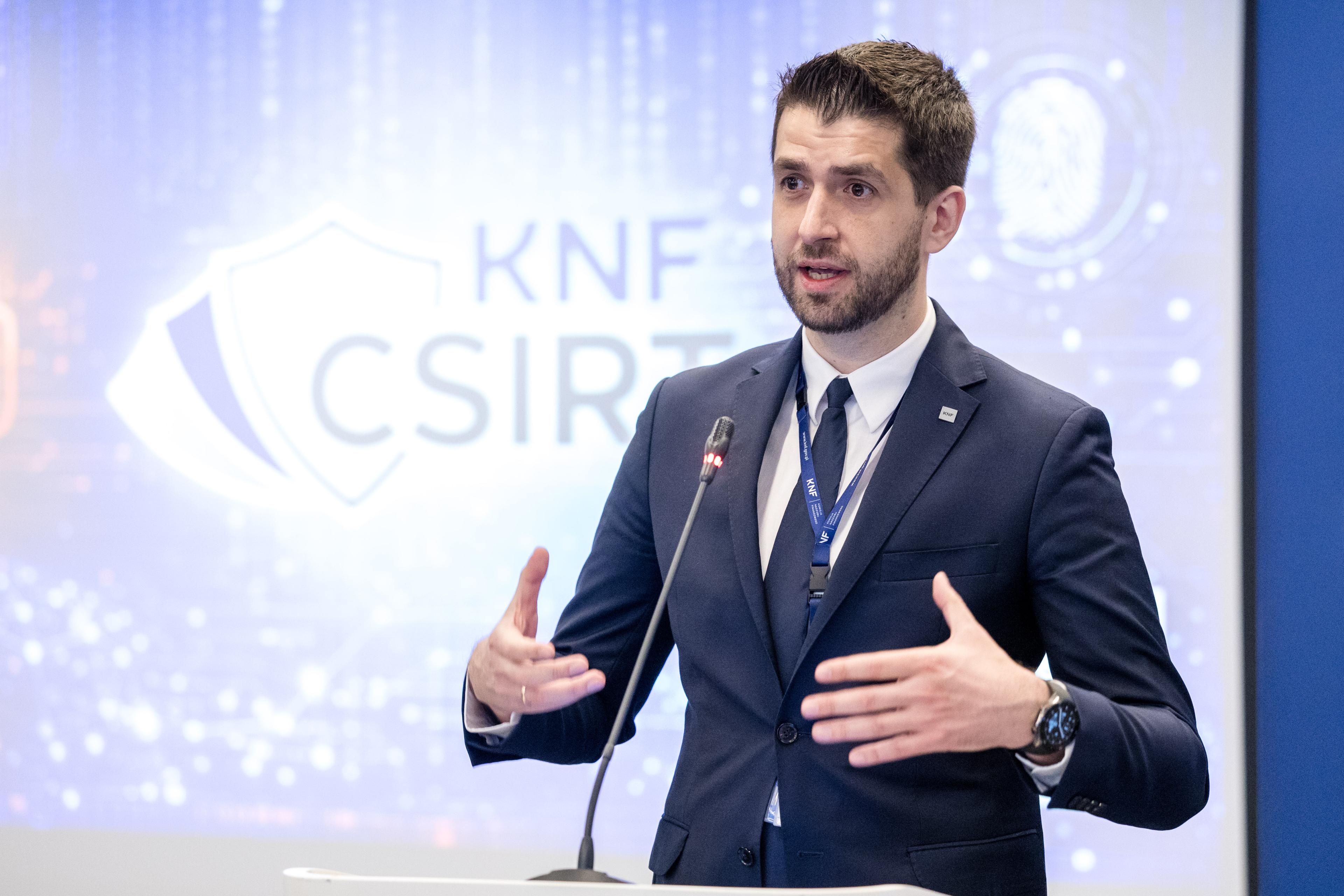 Prezentacja raportu CSIRT KNF za 2025 rok w siedzibie UKNF_4