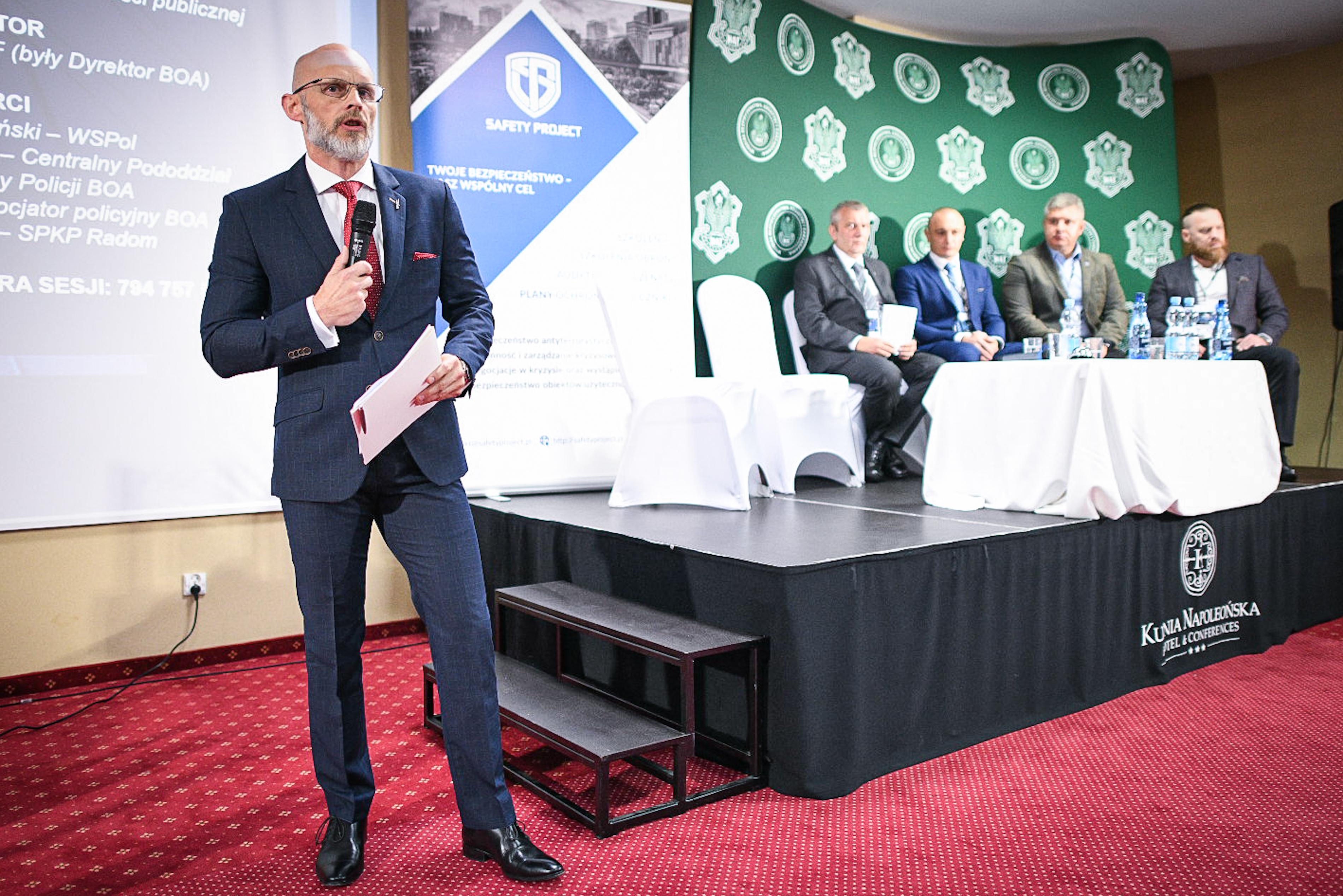 Przedstawiciel_UKNF_na_kongresie_Safe_Place_2022