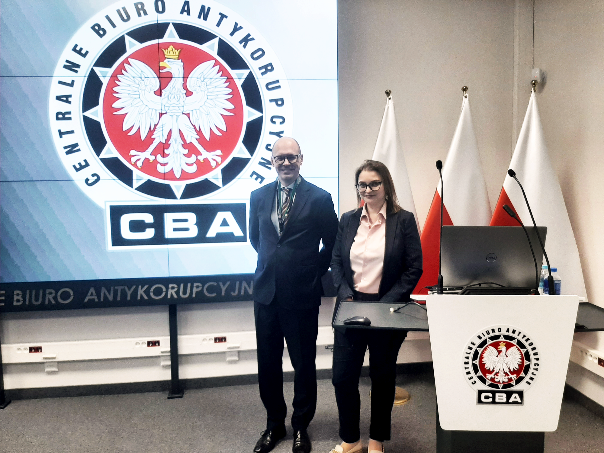 Przedstawiciele_UKNF_Agnieszka_Butor-Keler_oraz_Krzysztof_Olszowka_na_szkoleniu_CBA