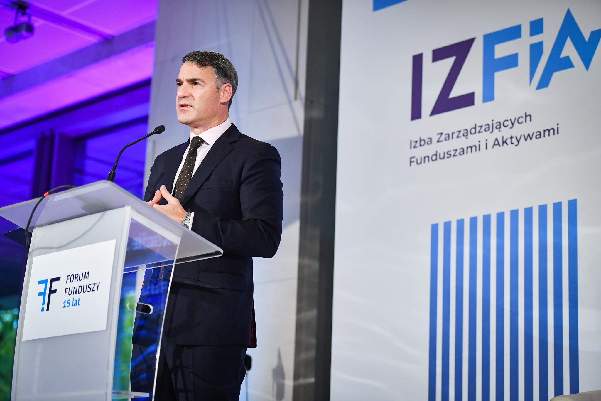 Rafal_Mikusinski_Zastepca_Przewodniczacego_KNF_podczas_otwarcia_XV_Forum_Funduszy_IZFiA