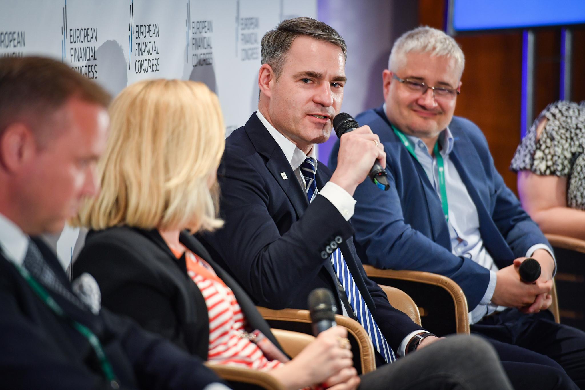 Rafal_Mikusinski_w_panelu_na_Europejskim_Kongresie_Finansowym_w_Sopocie