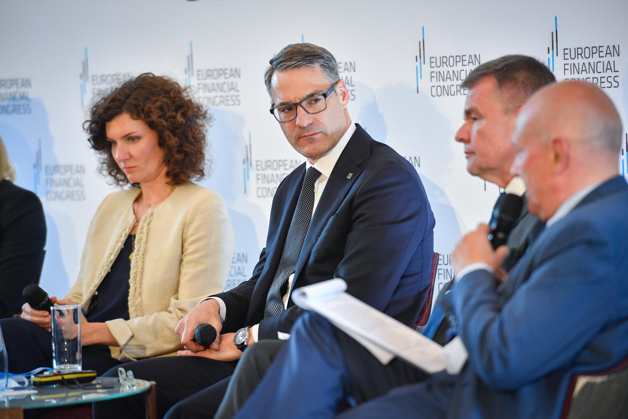 Rafal_Mikusinski_w_panelu_podczas_EKF