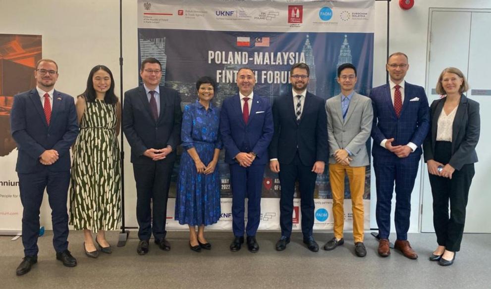 Zbigniew Wiliński i Jan Ziomek na Polish Malaysia FinTech Forum zdjęcie grupowe