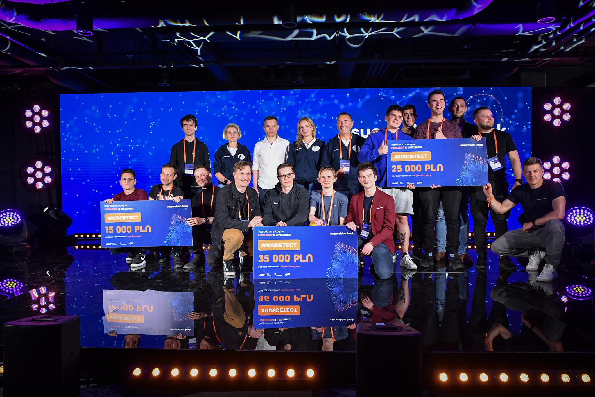 Zwyciezcy_II-edycja_hackathonu_zorganizowanego_przez_UKNF_Supervision_Hack