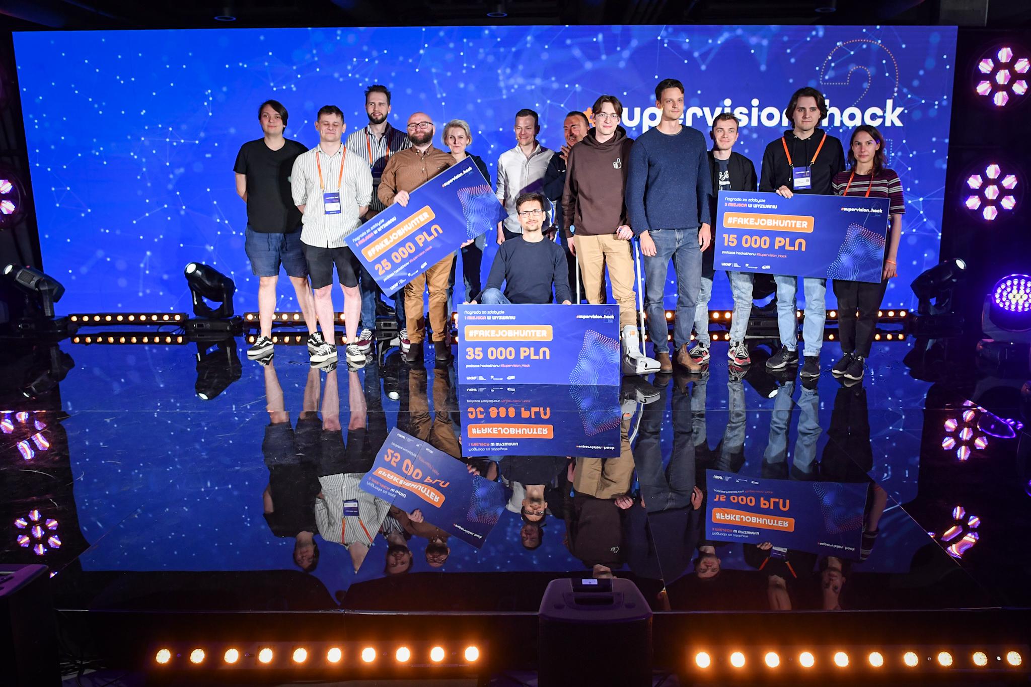 Zwyciezcy_II_edycja_hackathonu_zorganizowanego_przez_UKNF_Supervision_Hack